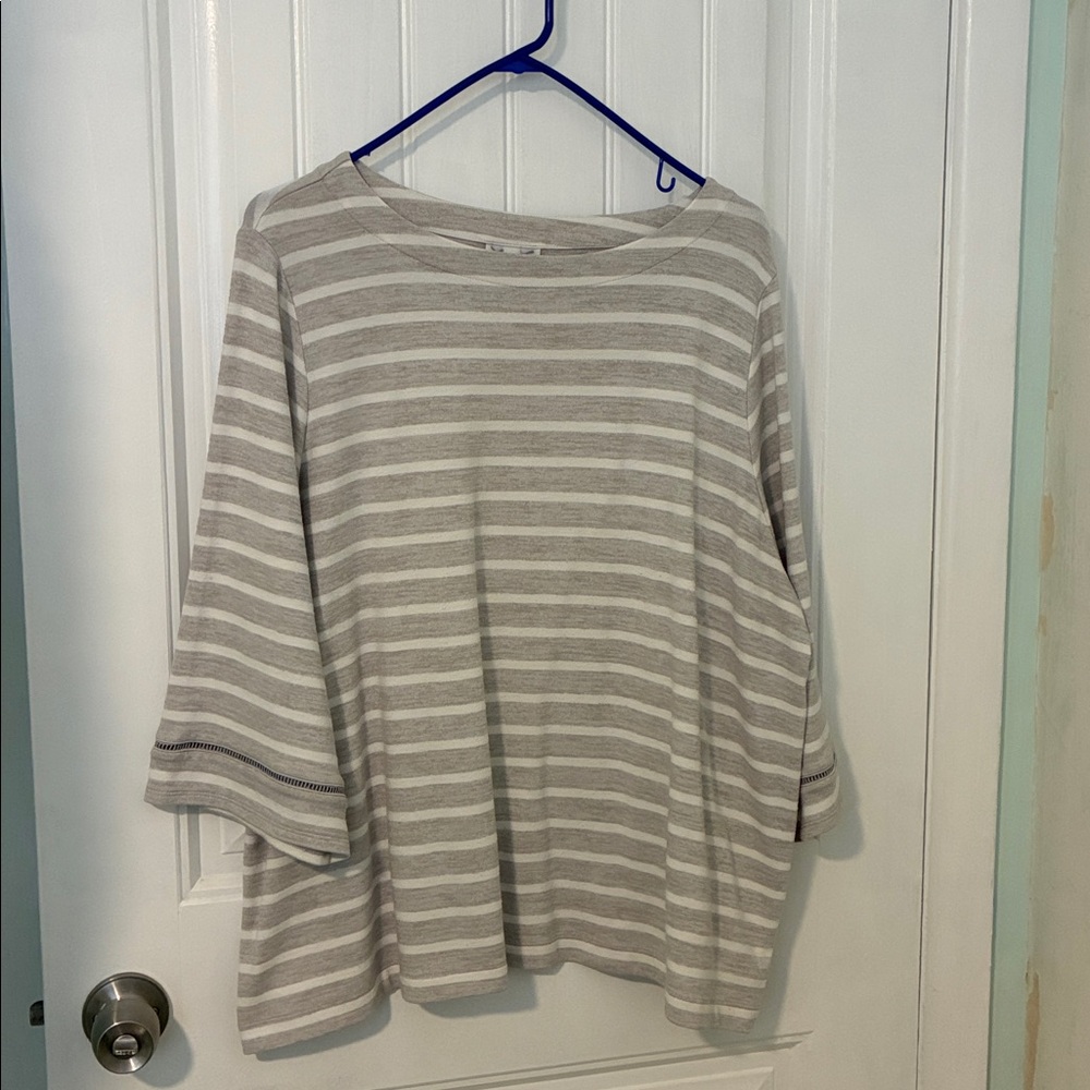 J. Jill Cream and Gray Knit top
